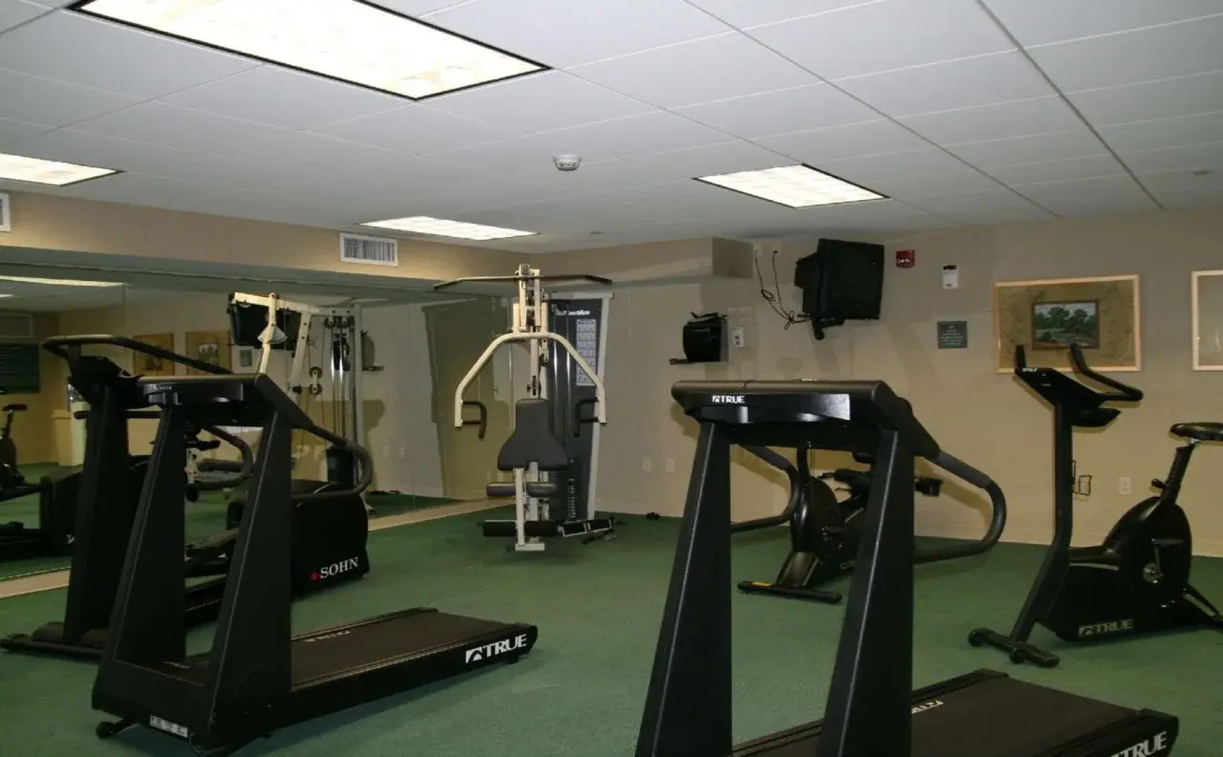 Hampton Inn & Suites Rockville Centre