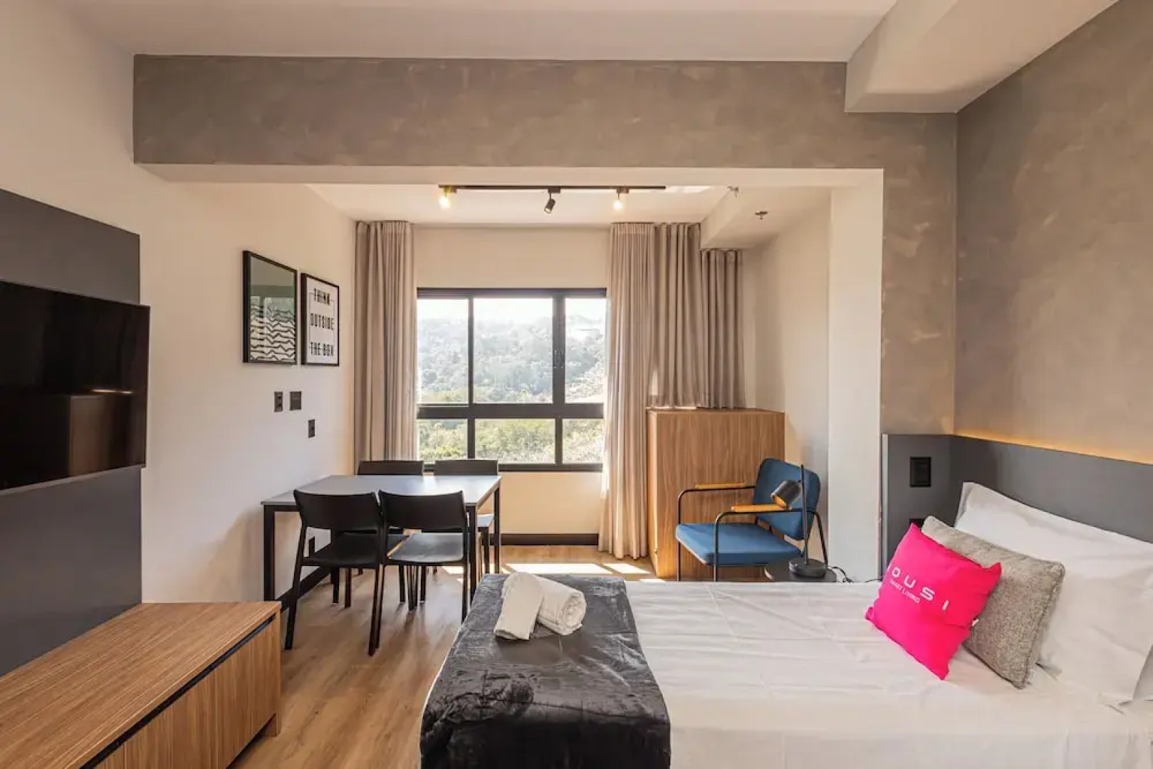 Sky Design Alphaville Housi by Anora