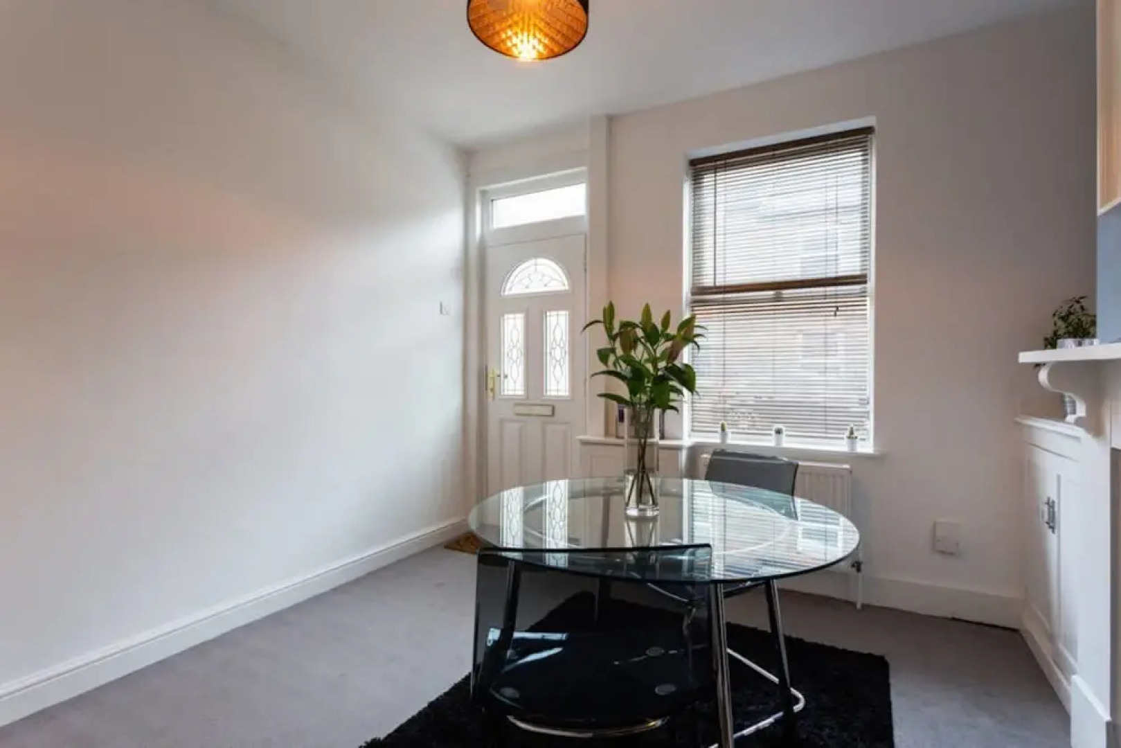 Ashton House, Luton - inhabit short stays