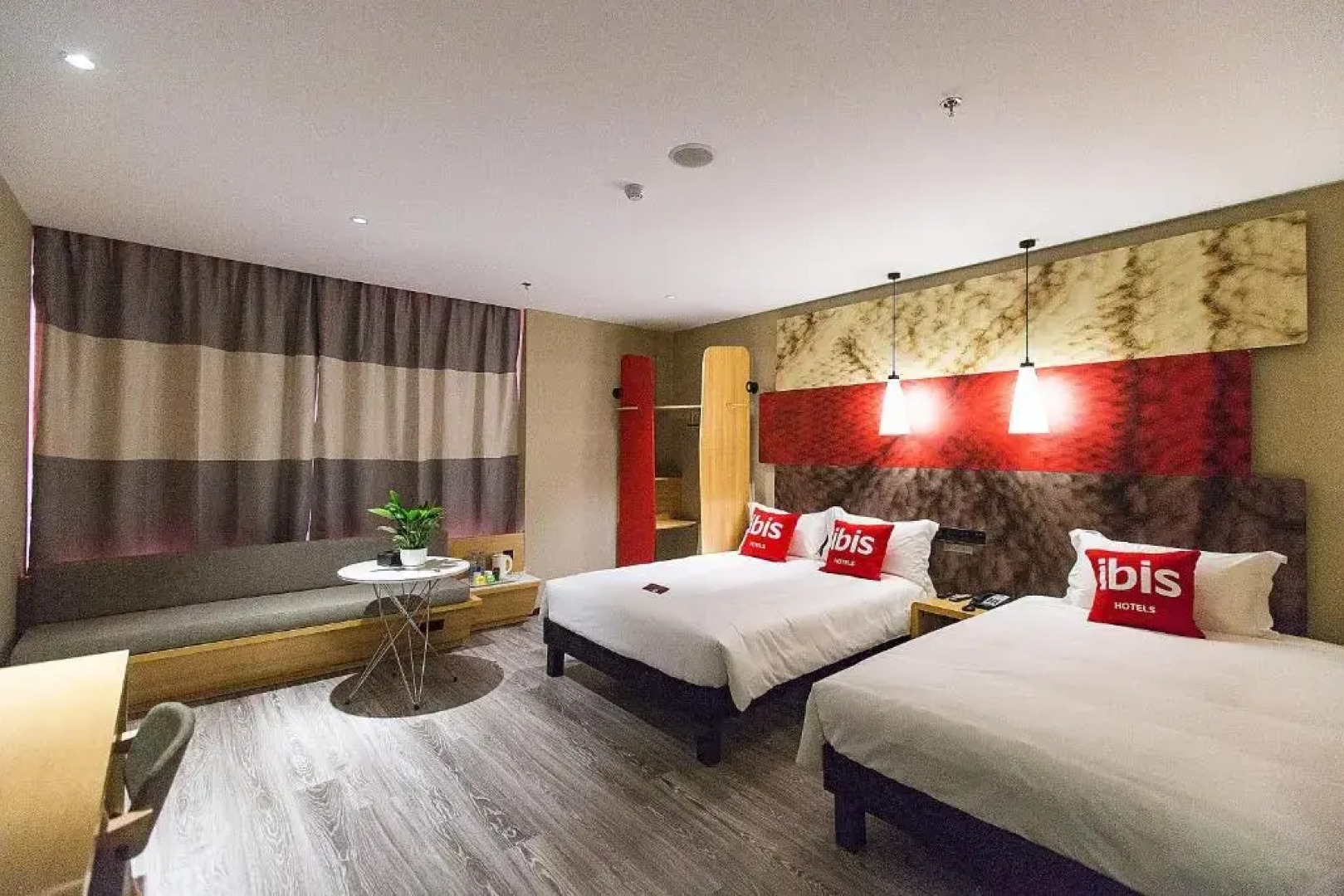 Ibis Neijiang  North Railway station Hotel