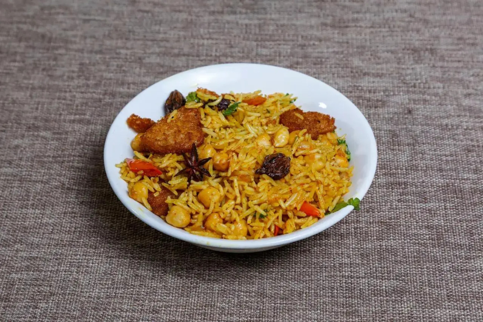 The Colonial Manek Manor