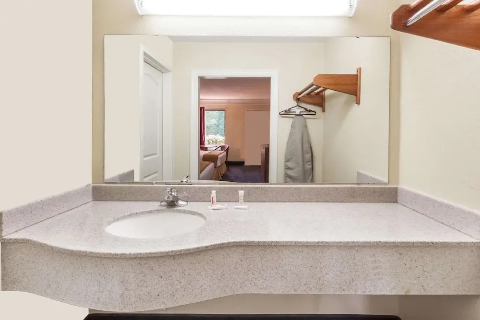 Super 8 Dalton/Convention Center Area