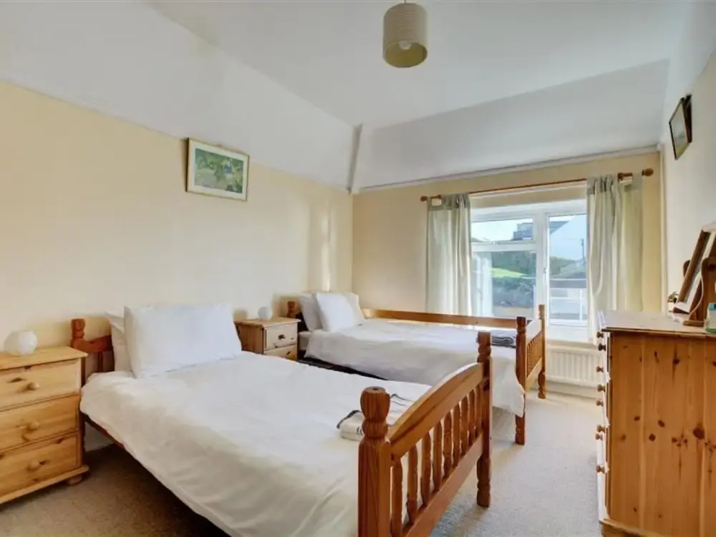 Detached Holiday Home With Garden and Unhindered View of Beautiful Nature and sea