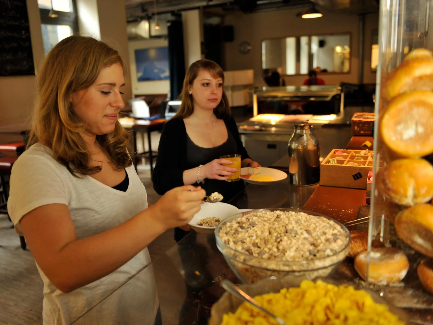 The 4 You Hostel & Hotel