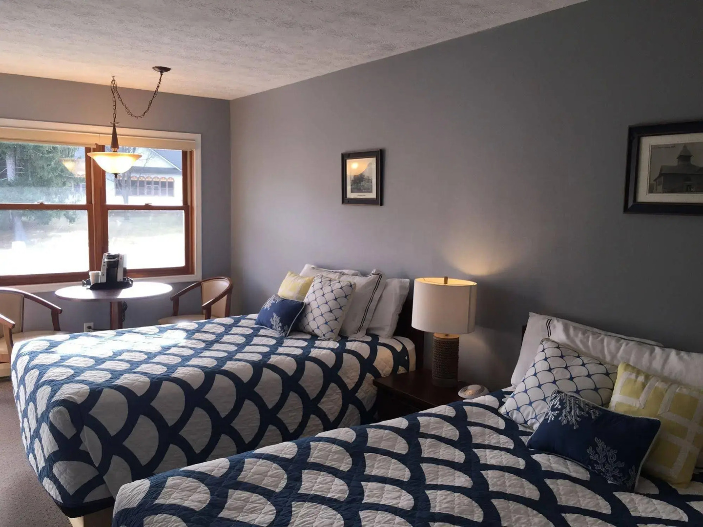 Empire Lakeshore Inn