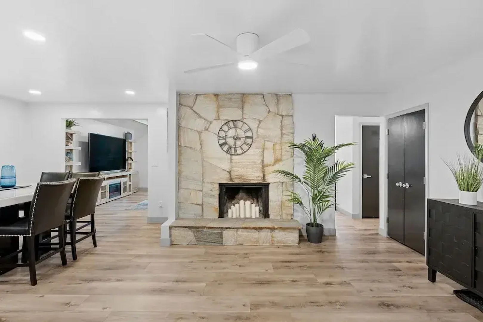 Ski Lover's Paradise: 7br Villa Near Top Resorts 7 Bedroom Home by RedAwning