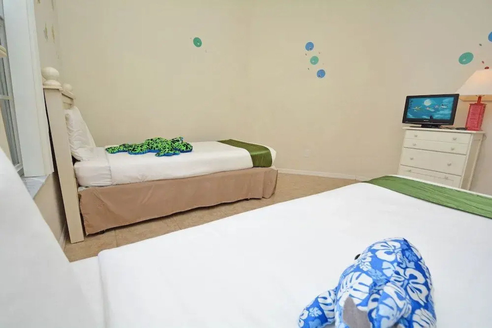 T159BD Sunshine Haven 3 Br villa by RedAwning