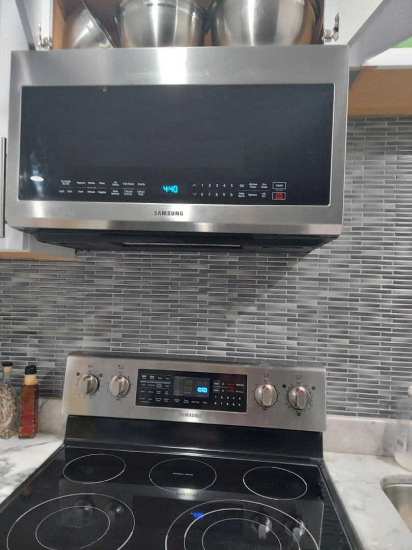 Nice house between two beaches.