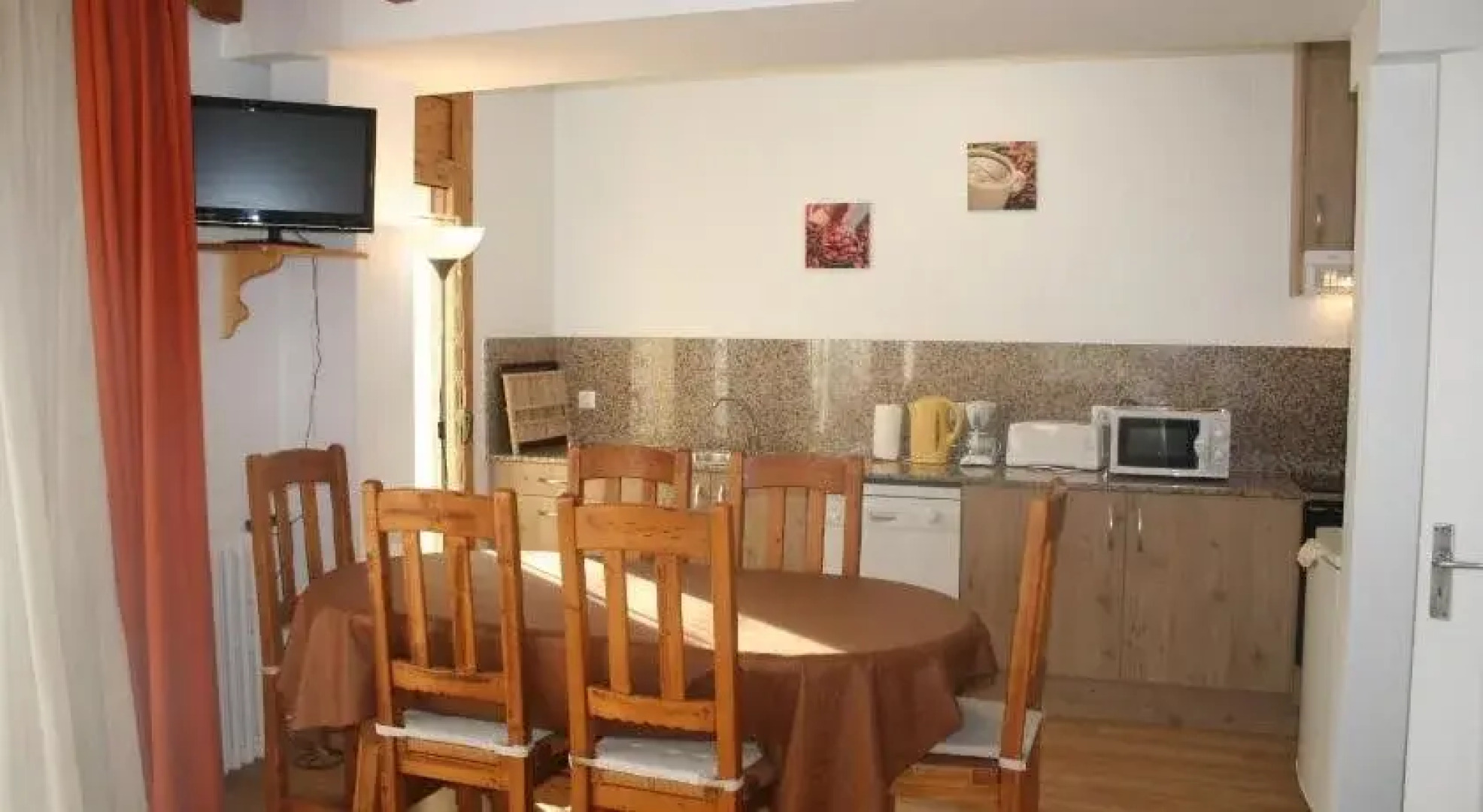 Apartaments Casa Vella Popaire