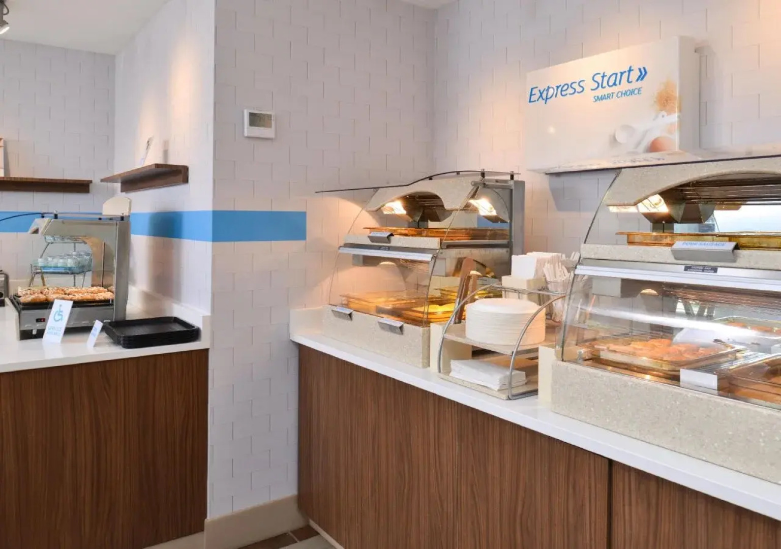 Holiday Inn Express & Suites Buffalo Downtown - Medical CTR by IHG