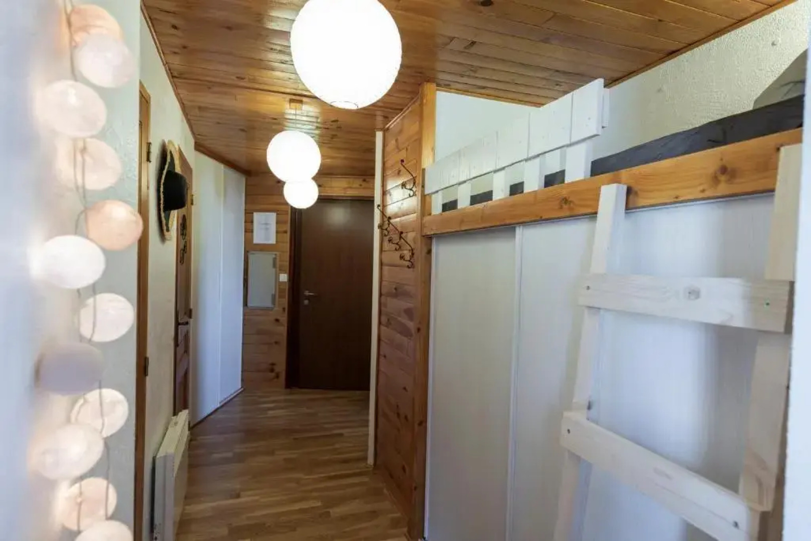 Joli T2 - Vue Sur Lac - 5 Min du Plan D'eau D'embrun