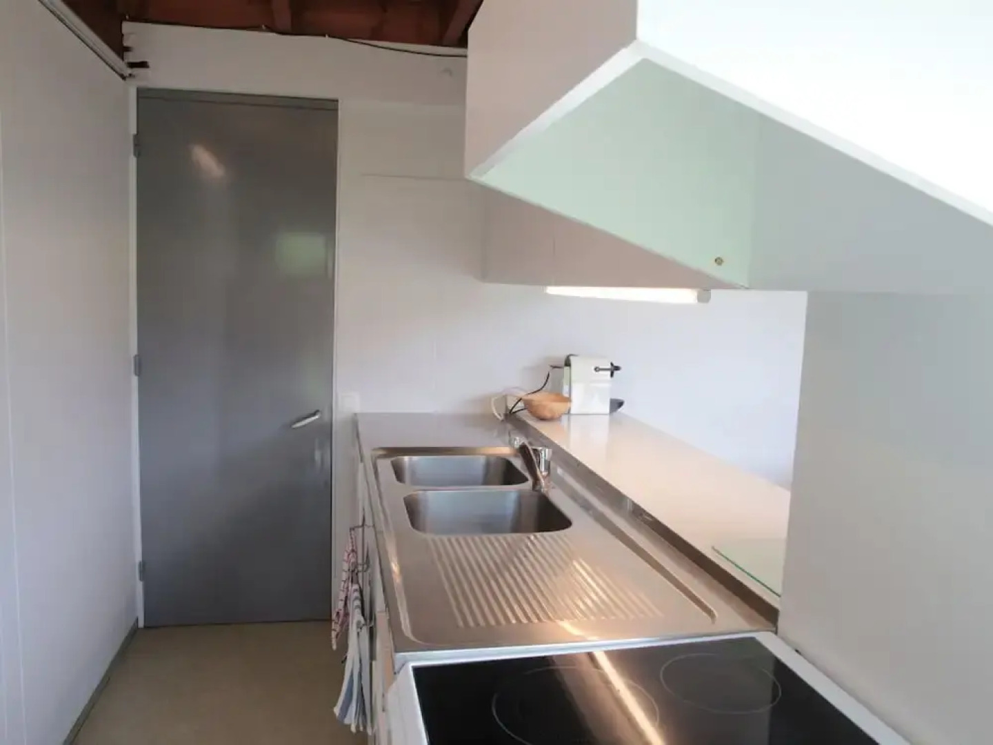 Wonderful Holiday Home With Large Garden, Within 100 Metres of the Veerse Lake