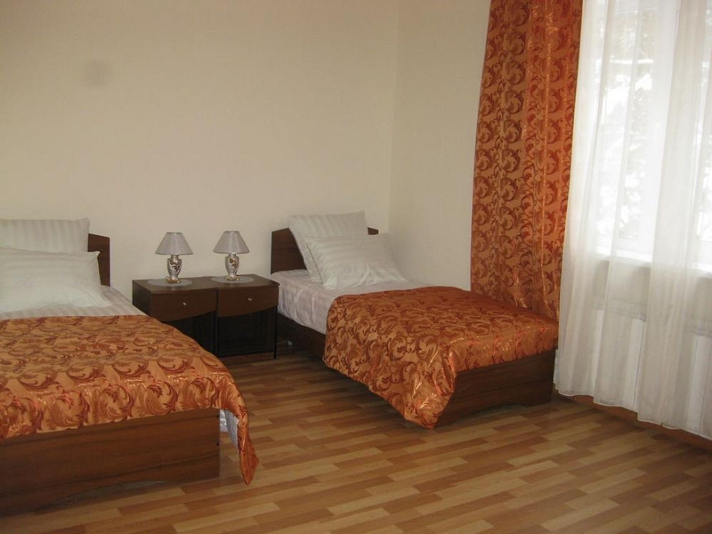 У Трех пещер