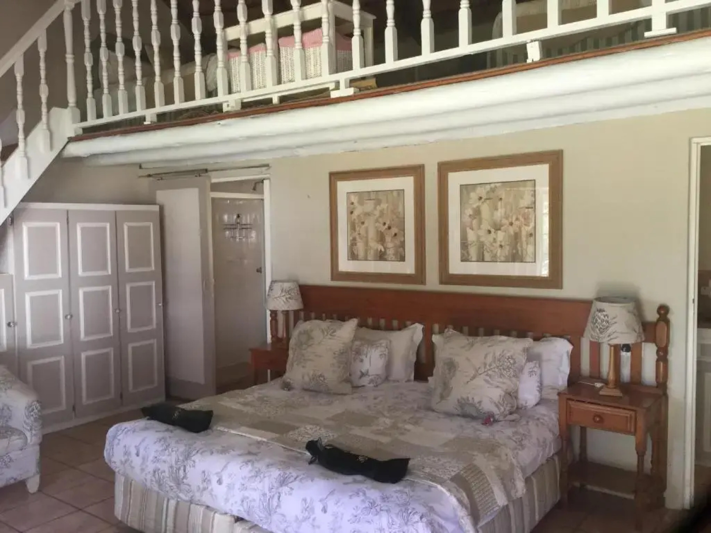 Warrens Guest House