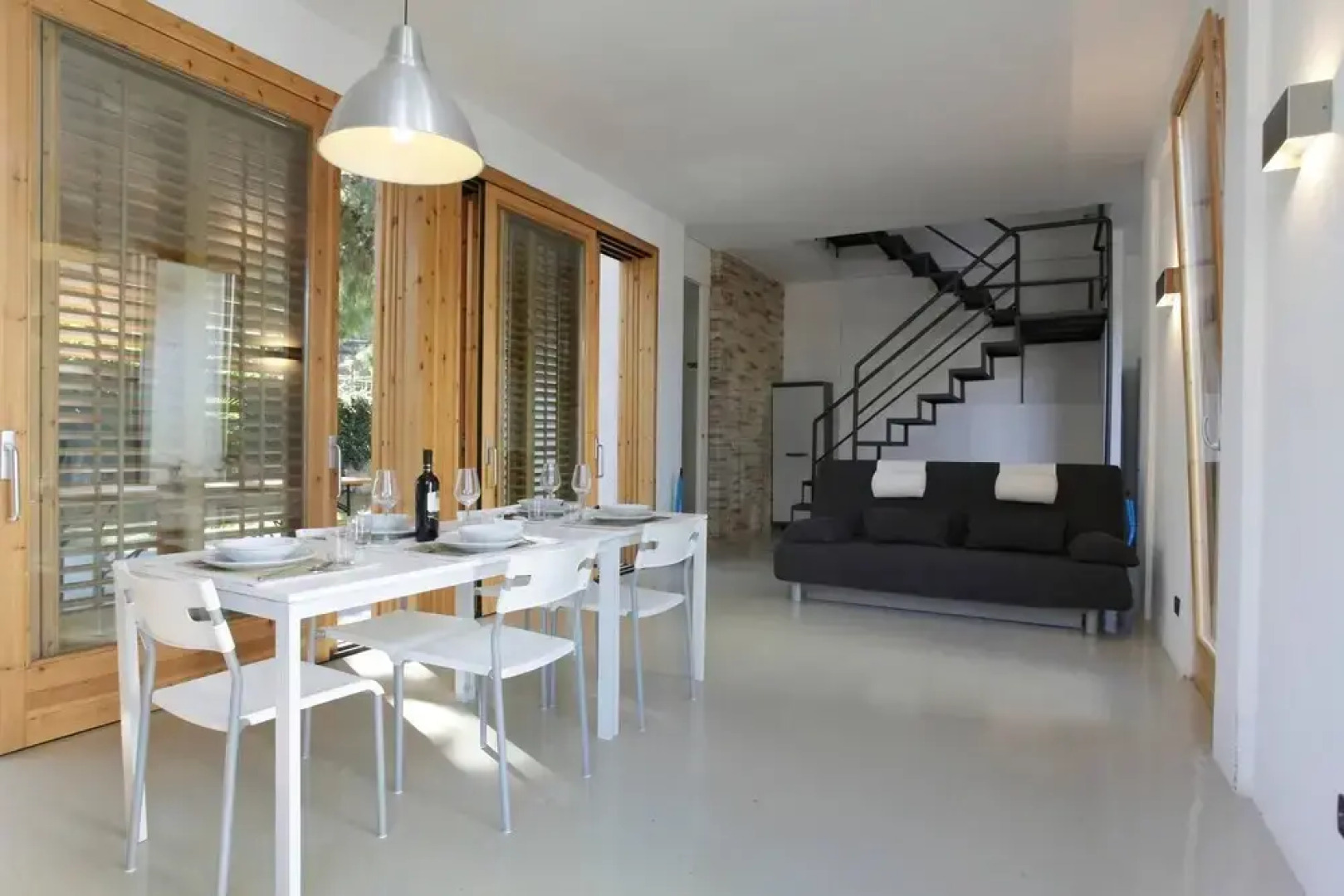 Villa With Pool Garden Near The Sea