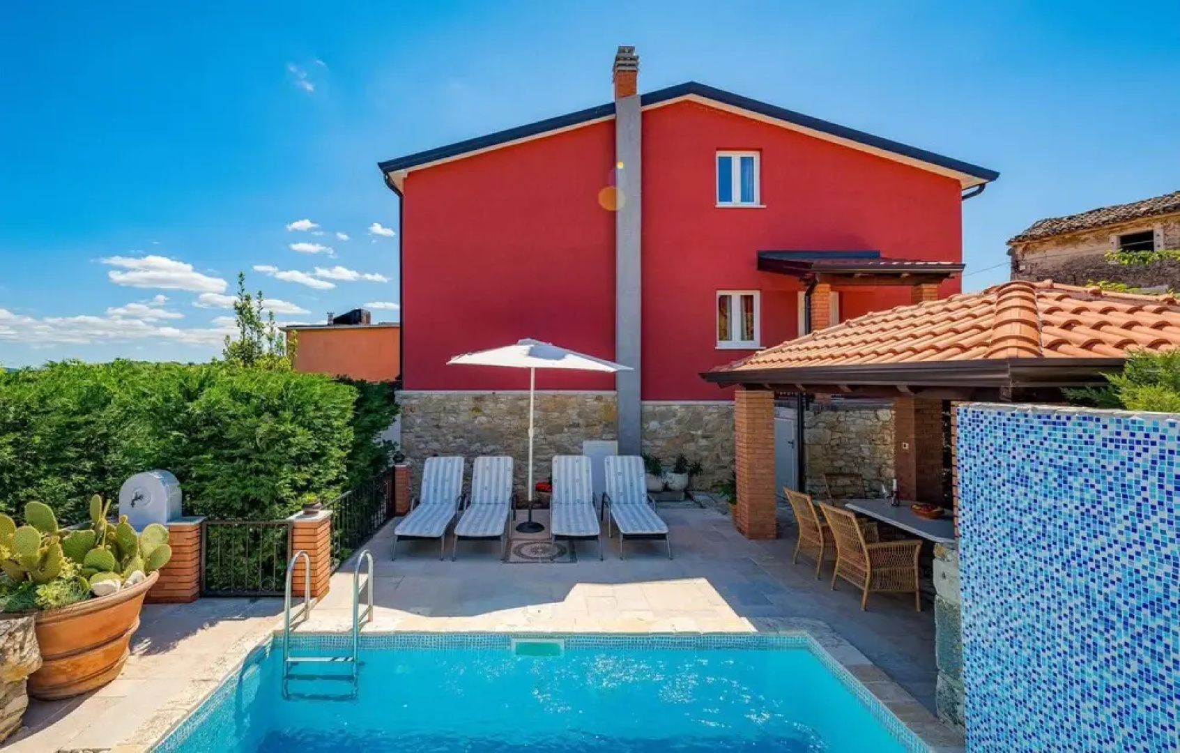 Stunning Home in Vizinada With Wifi and 2 Bedrooms