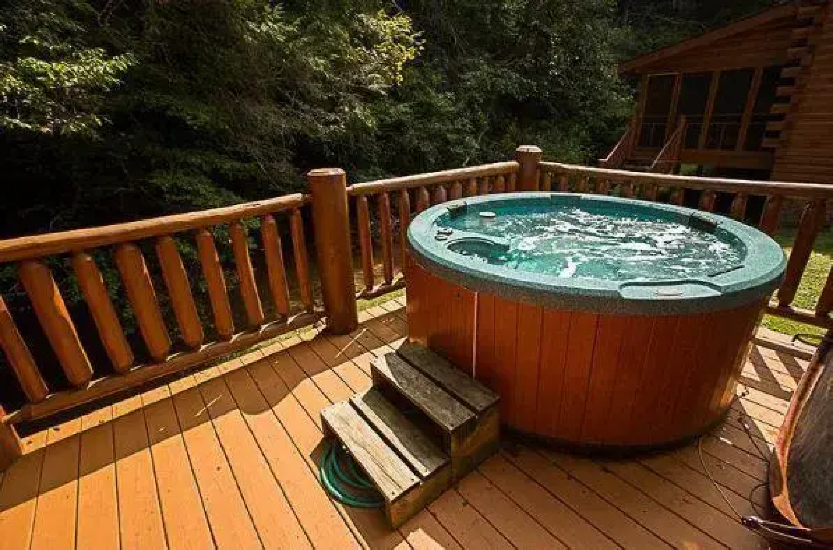 Creekside Lodge by Majestic Mountain Vacations