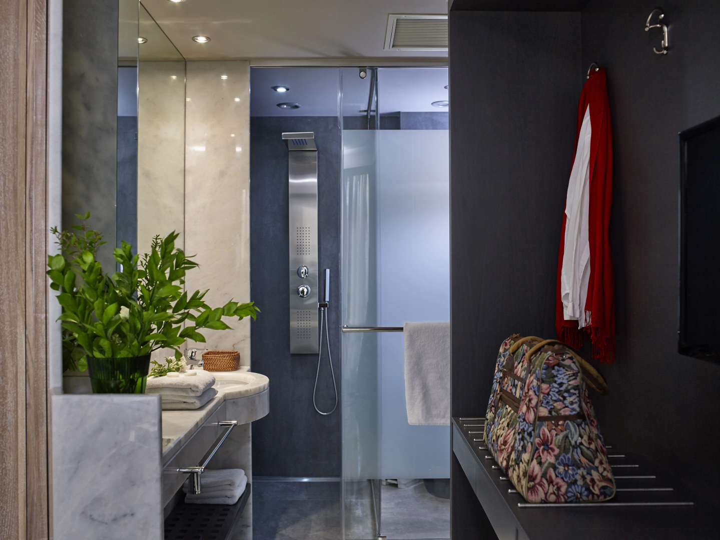 Kyma Suites Beach Hotel