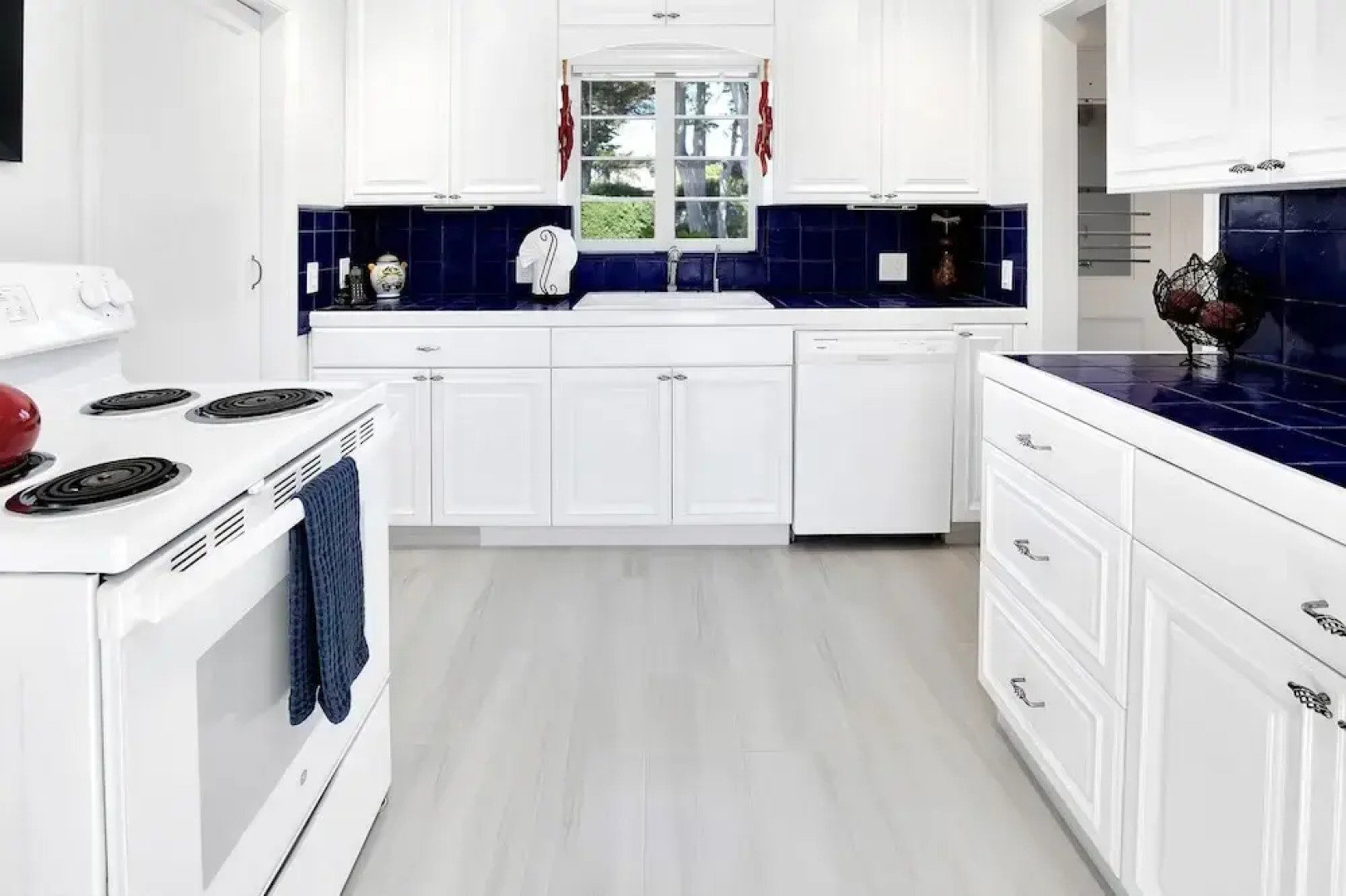 Mv14: Beach Retreat Close To The Beach And Carmel