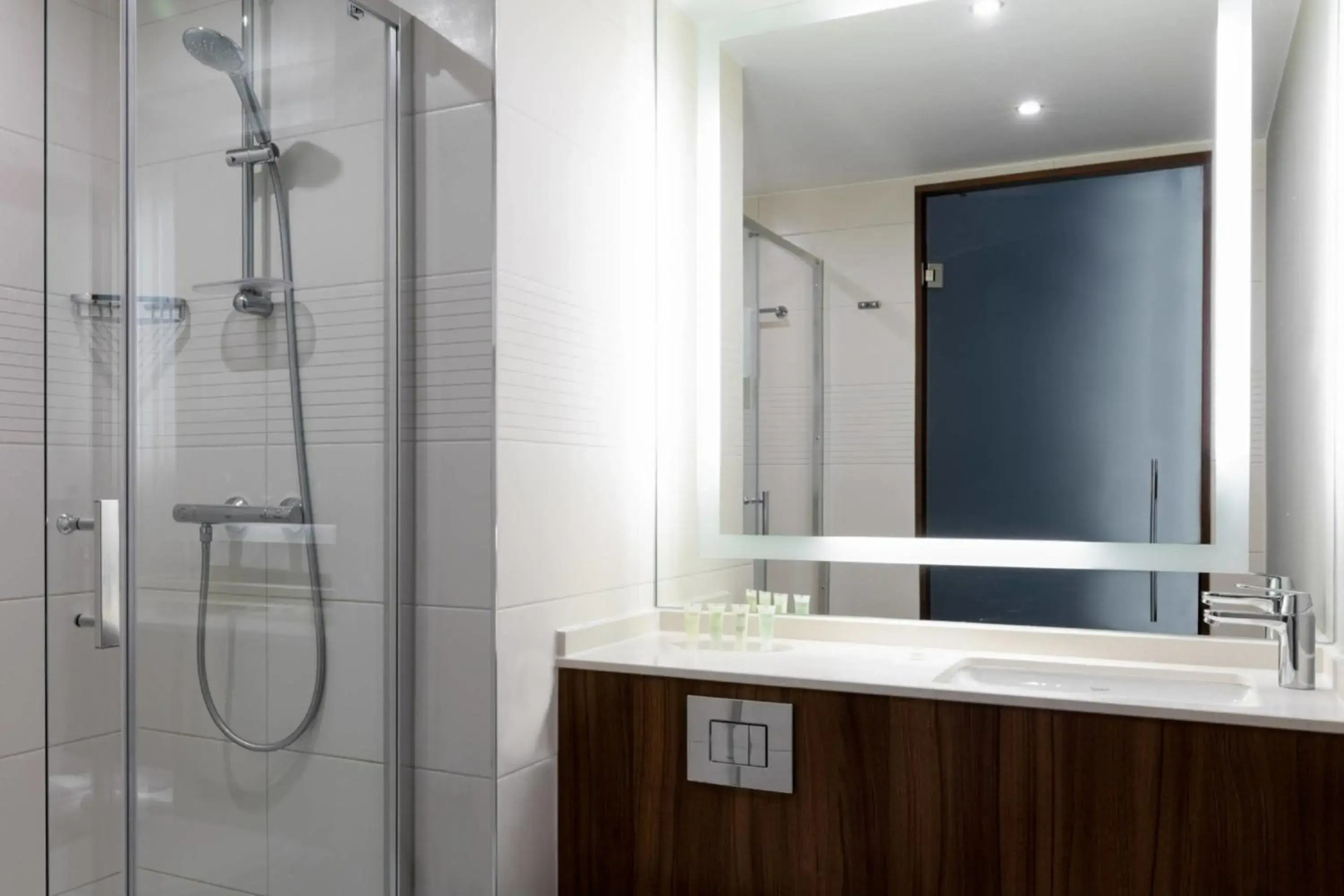 Отель Courtyard by Marriott Amsterdam Arena Atlas