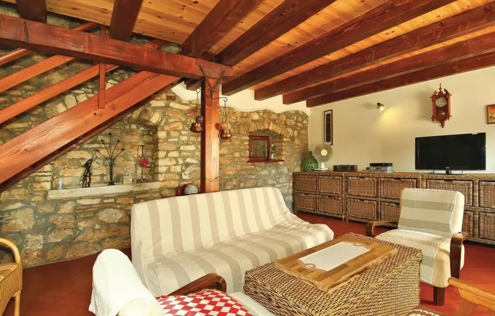 Amazing Home in Kastelir With 3 Bedrooms and Wifi