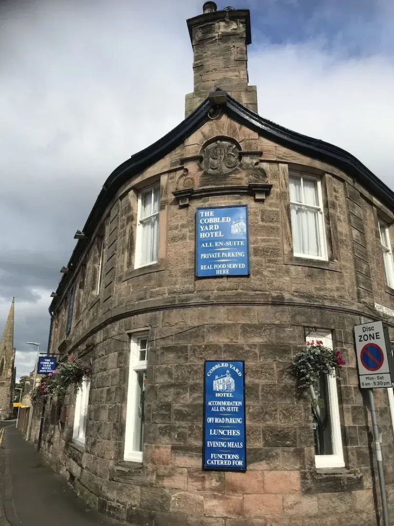 The Cobbled Yard Hotel