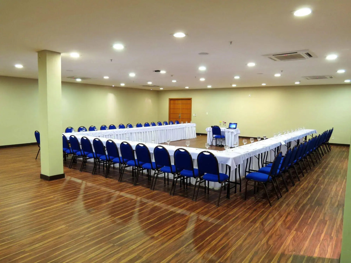 Hotel Intercity Manaus