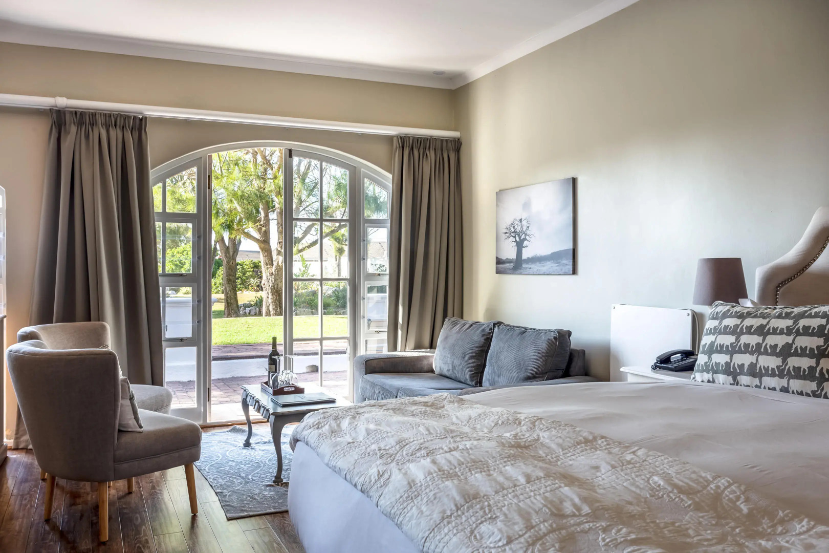 Whale Rock Luxury Lodge