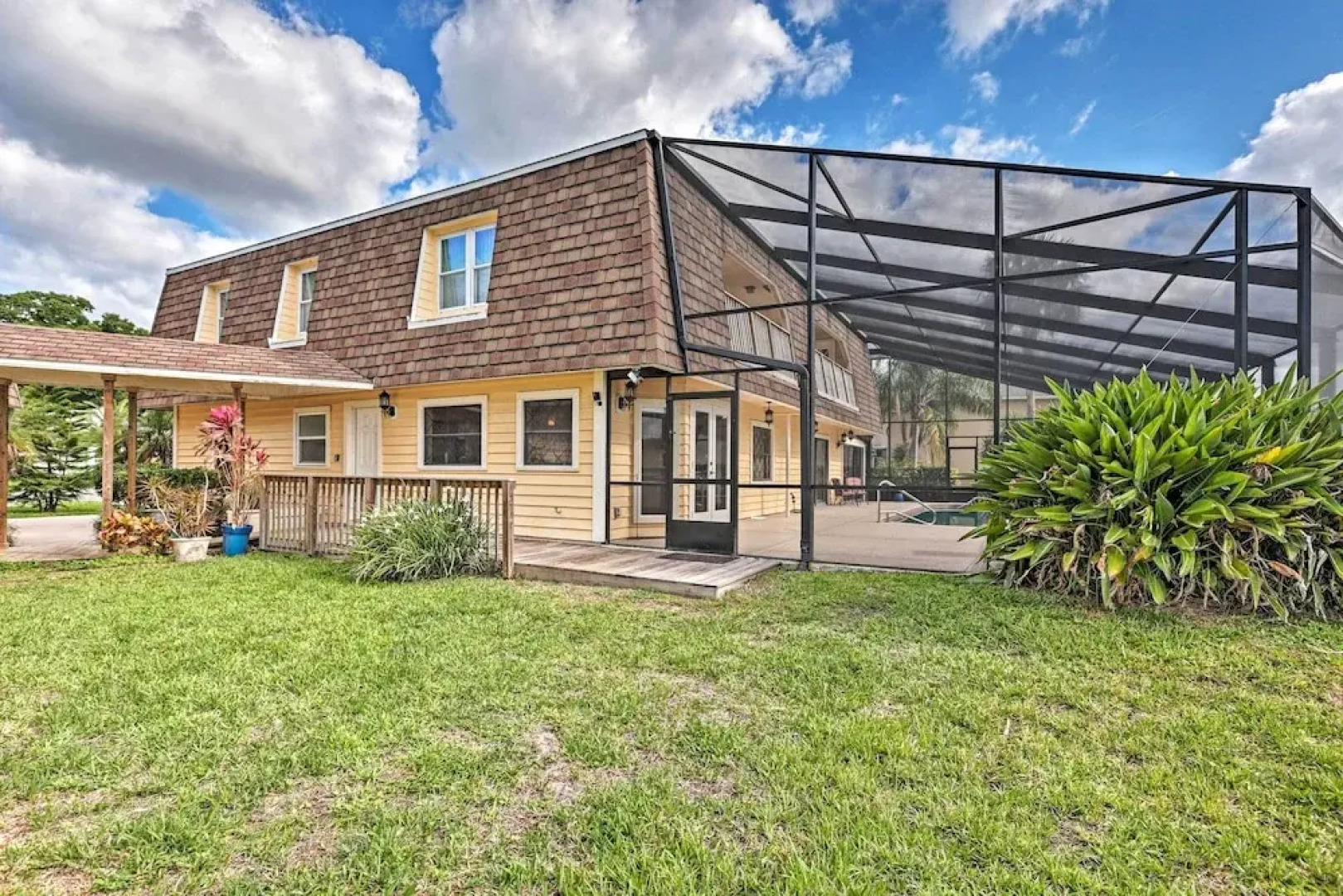 The Aviator's Dream: Pool, Spa & Private Runway!