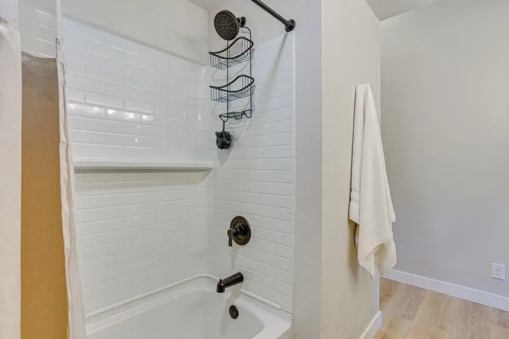 1 Mi to Dtwn: Condo w/ Pool Access in Castle Rock