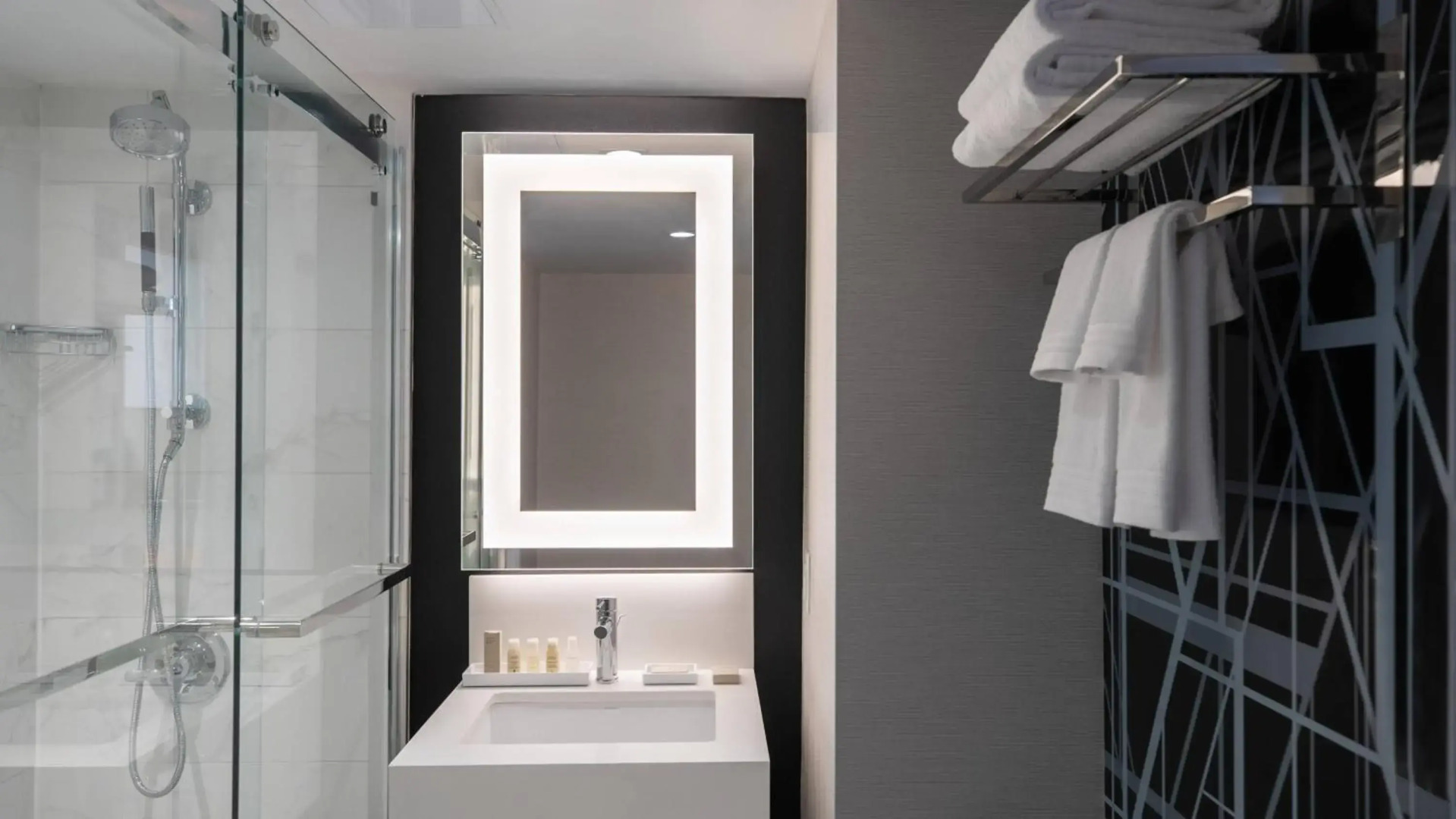 Renaissance Des Moines Savery Hotel