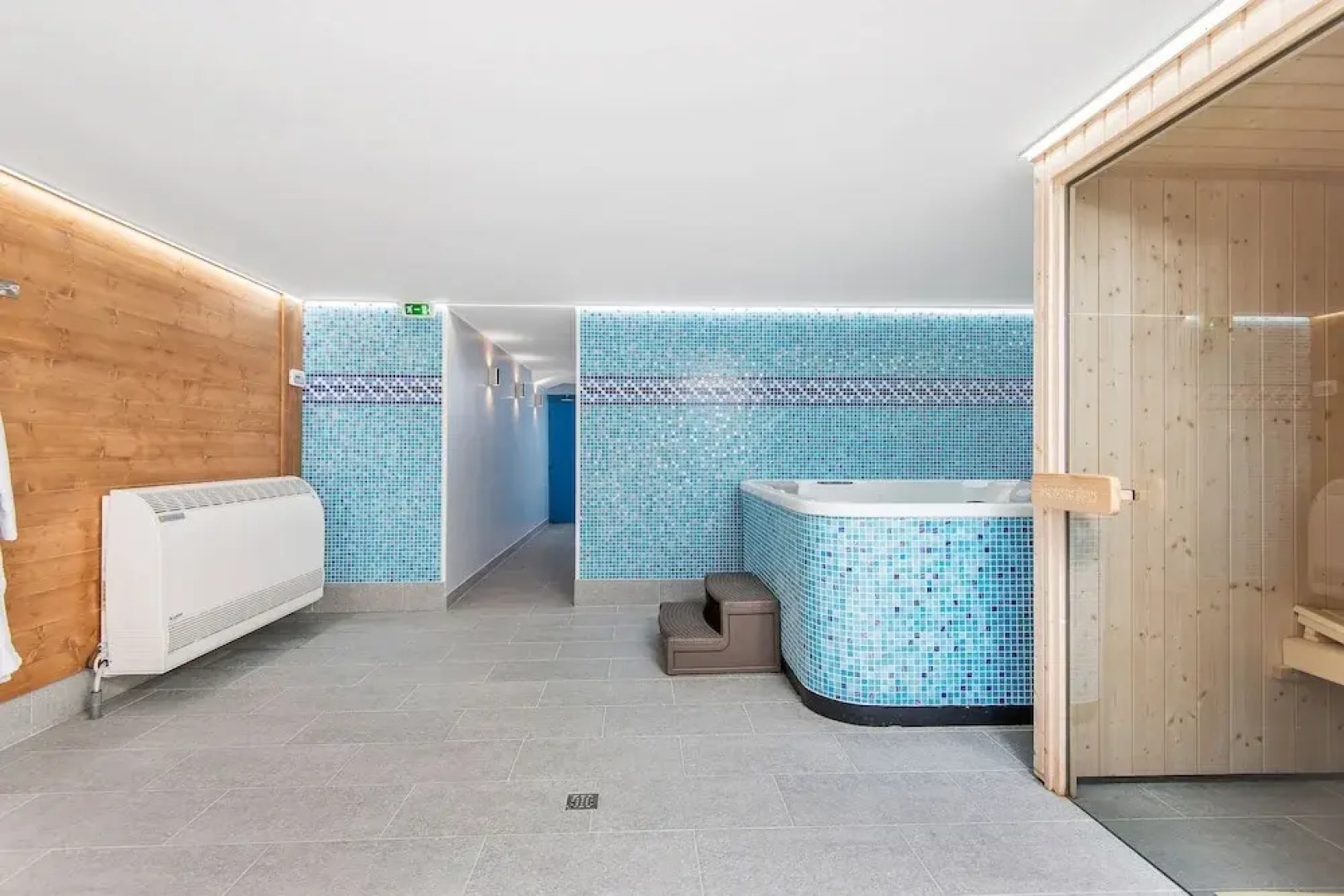 Chalet Oliver by Skinetworks