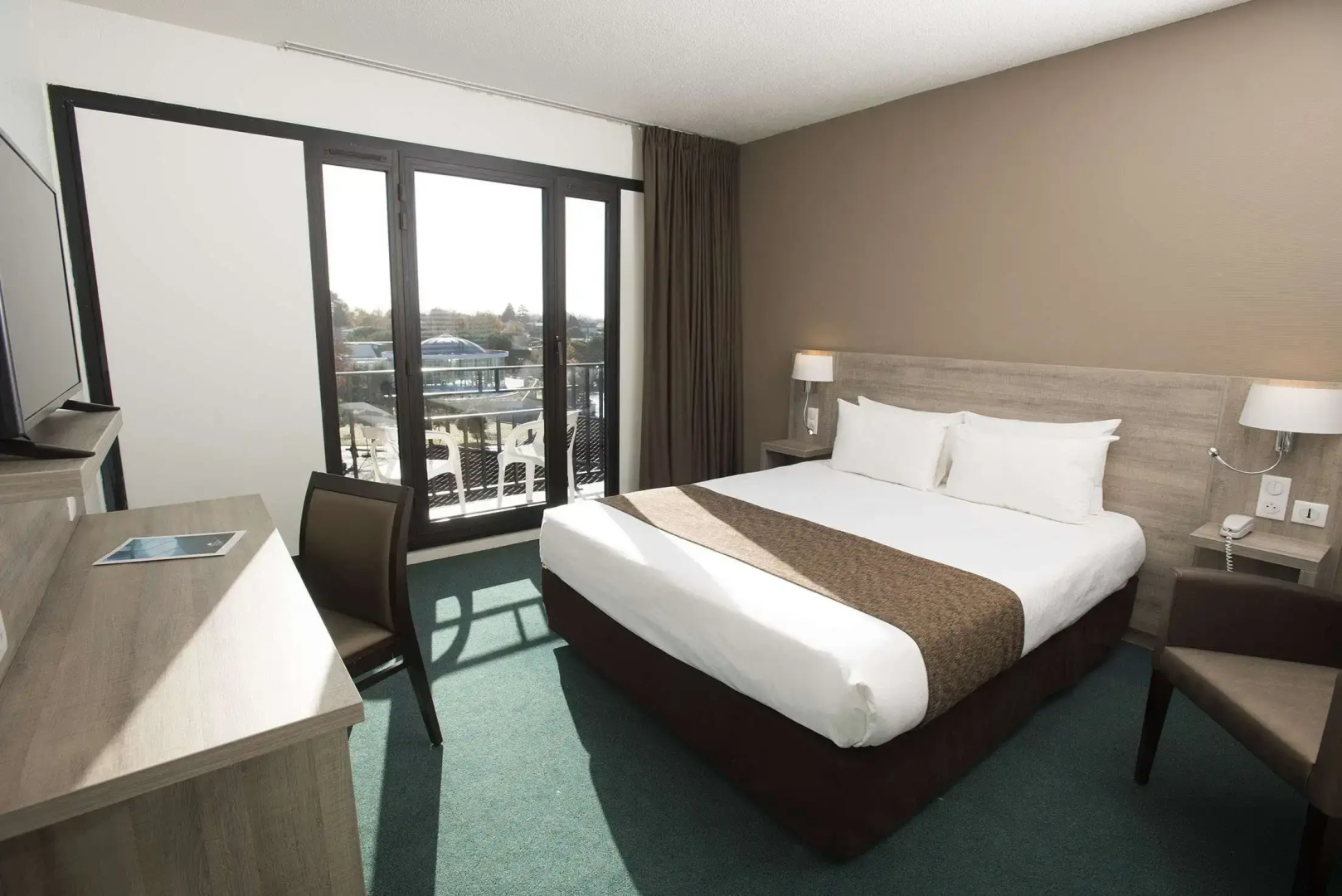 Brit Hotel du Lac