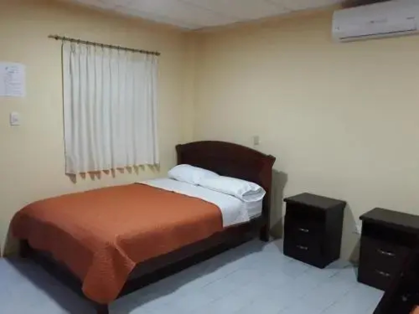 Salamandra's Suites & Hotel