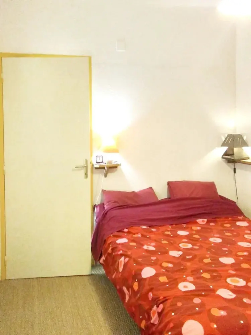 House With 2 Bedrooms in Alba-la-romaine, With Furnished Terrace and W