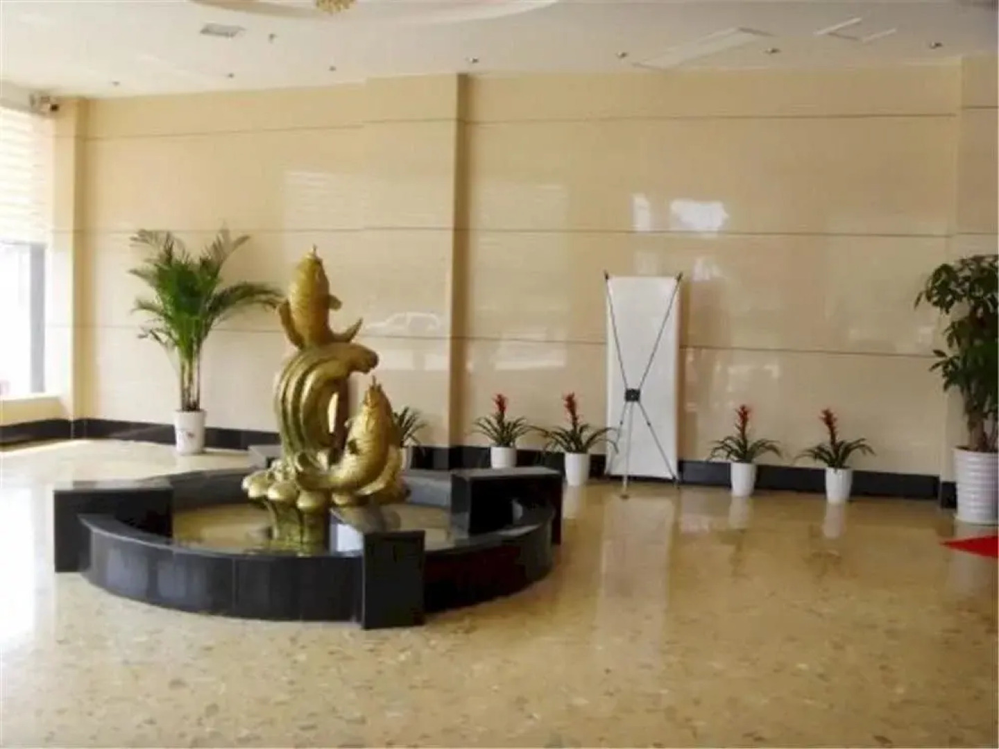 Vienna Hotel Jiangxi Jian Railway Station