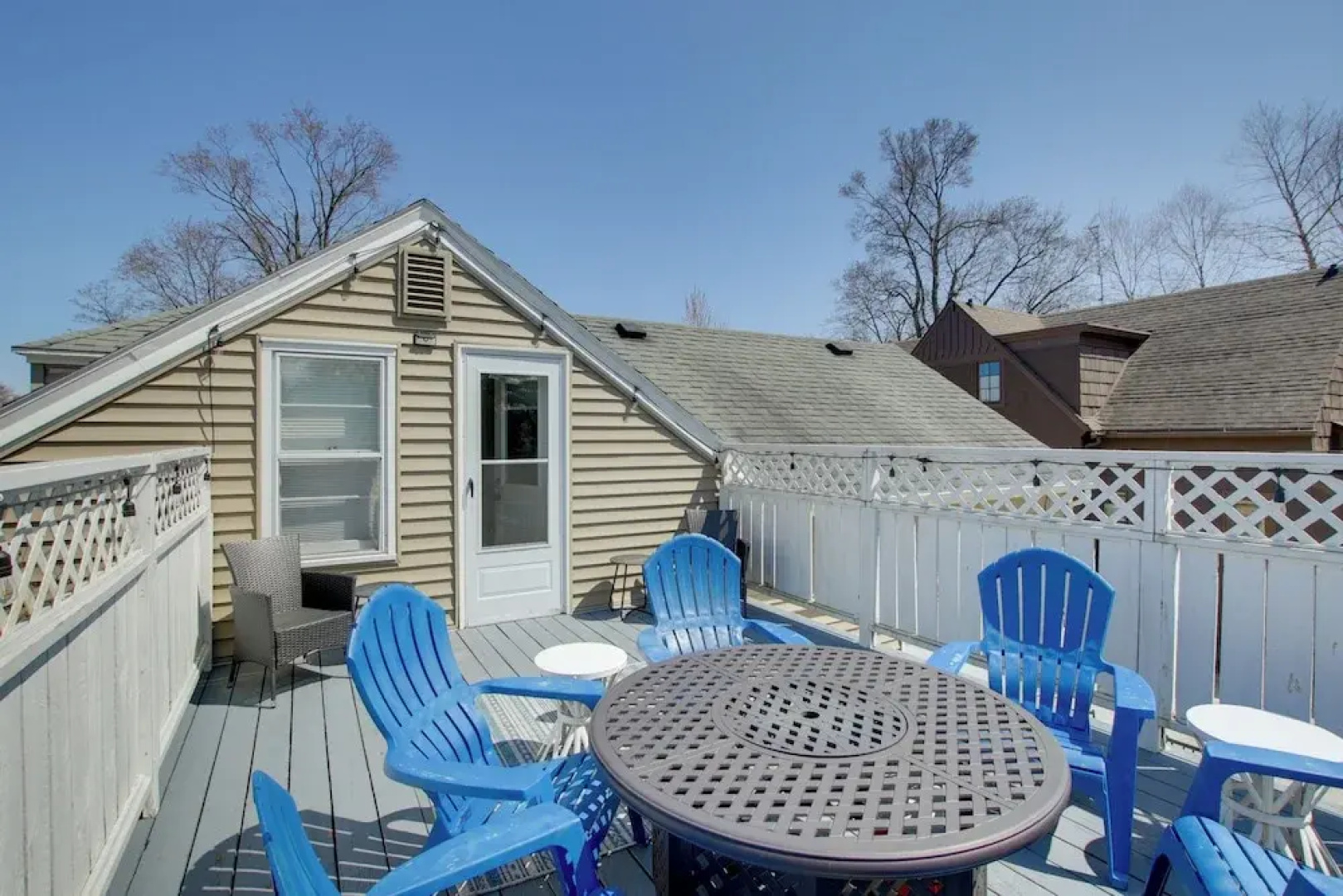 Family Home, 1 Block to Lake Michigan Beach!