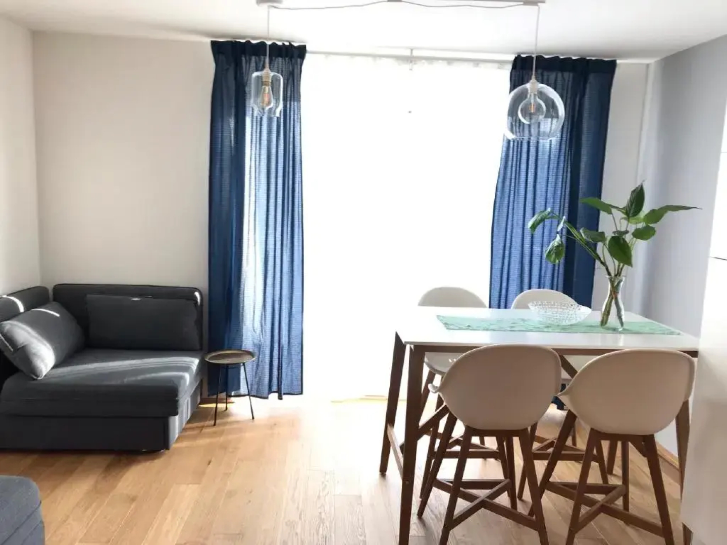 Yellow Flower Apartment with Pool - 5 min to Lake
