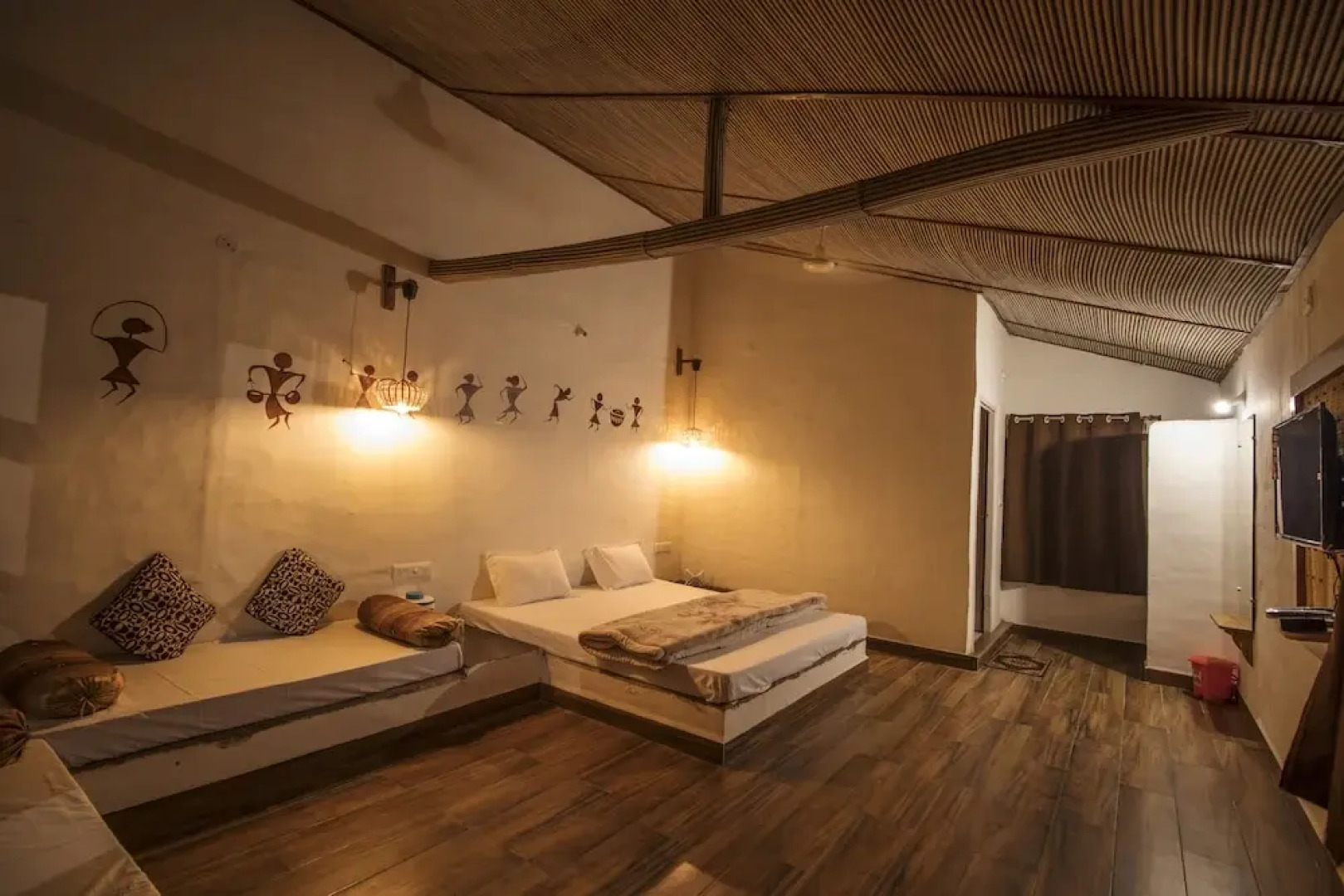 WOW STAYZ2 Pachmarhi Foothill Cottages