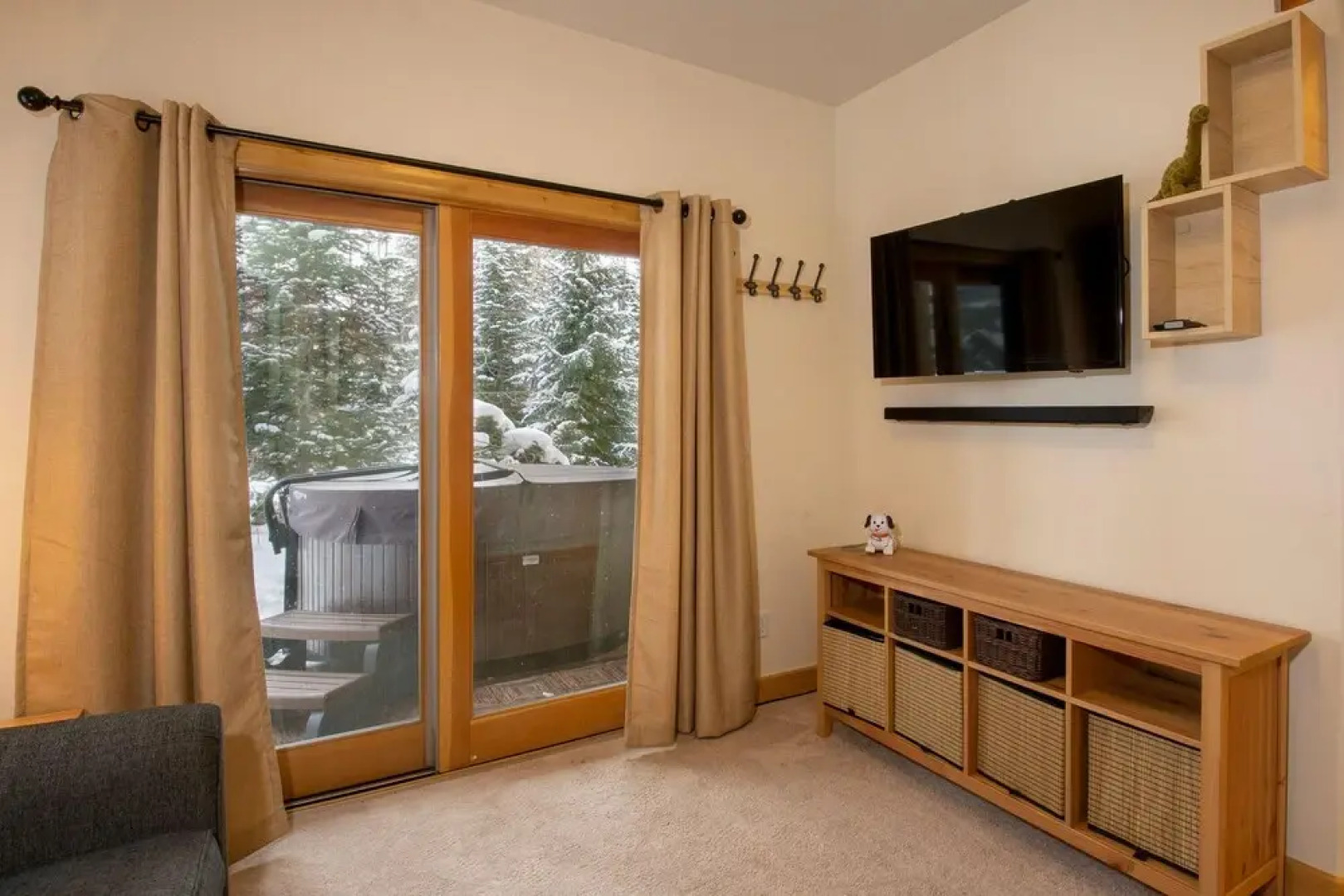 12 Yukon Lane Townhome