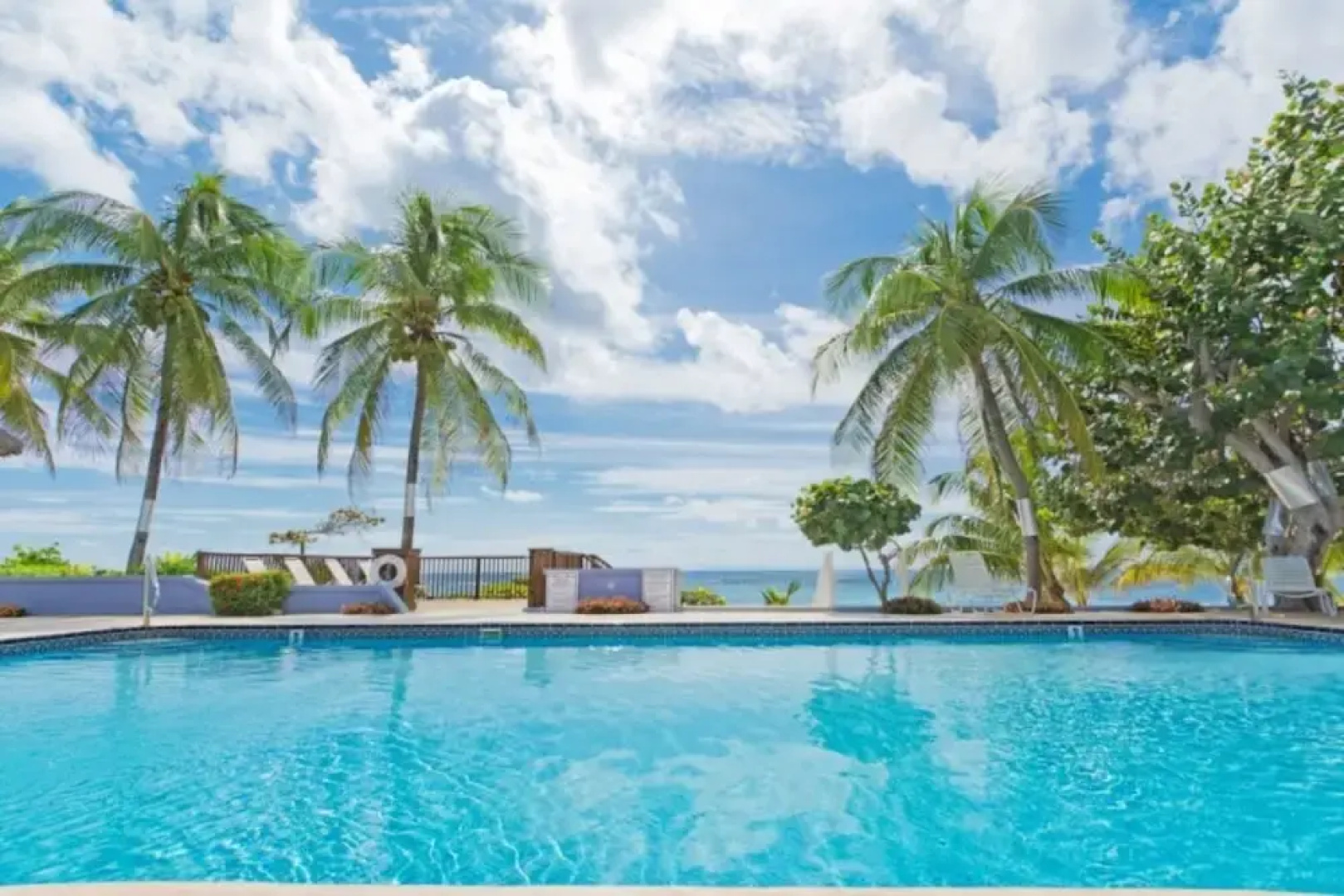Moon Bay by Cayman Villas