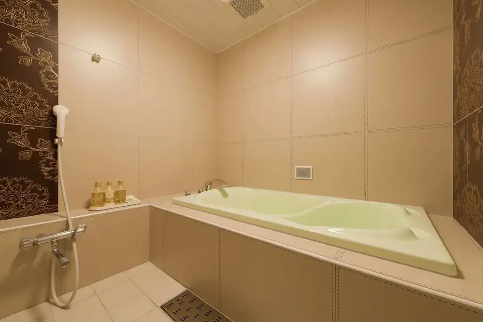 HOTEL IRIS - Adult Only