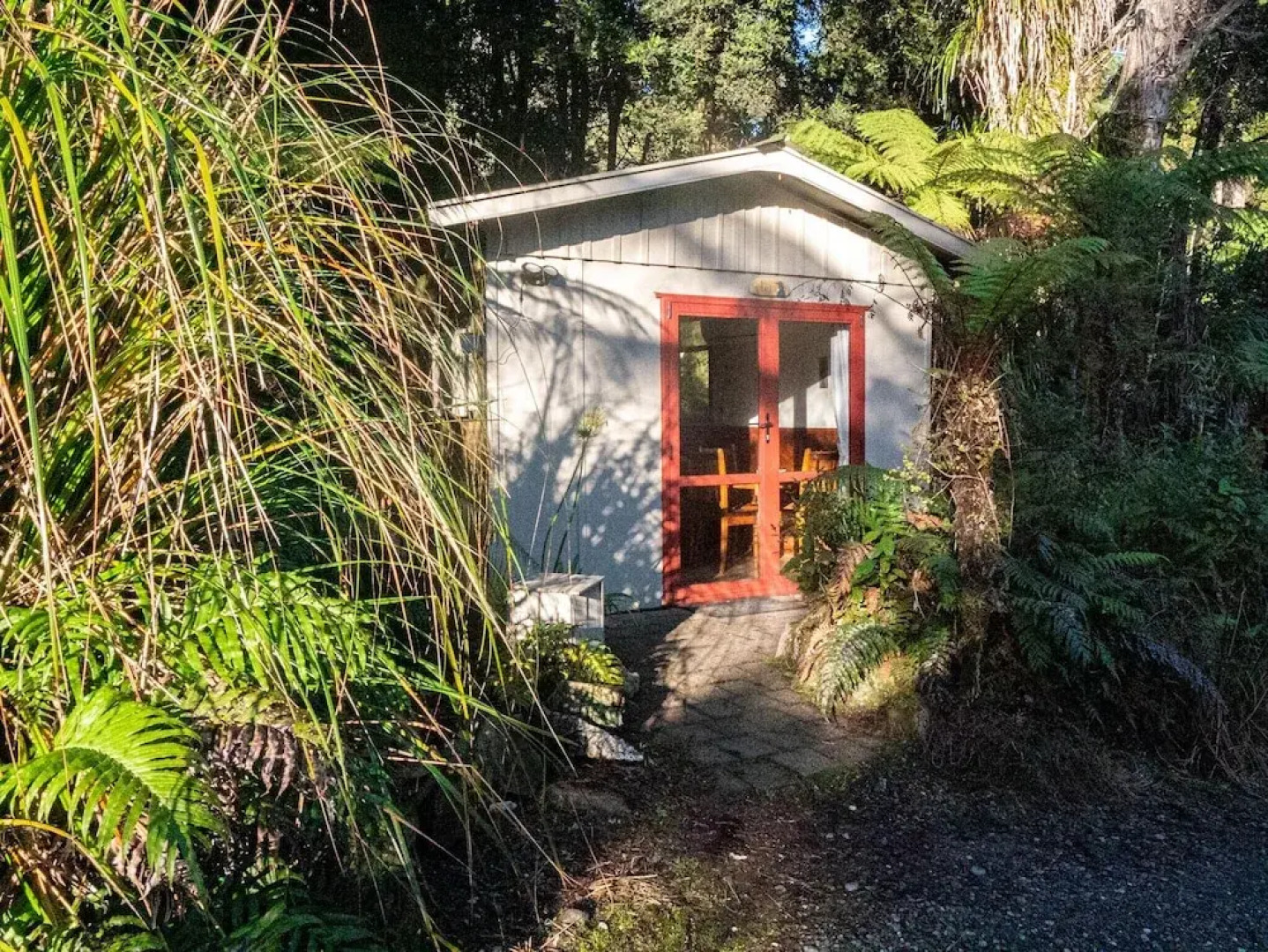 Te Nikau Retreat - Hostel
