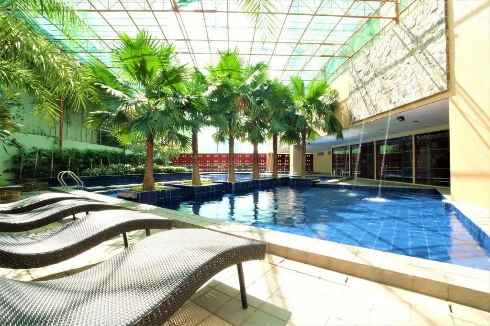 Sunshine City Suites