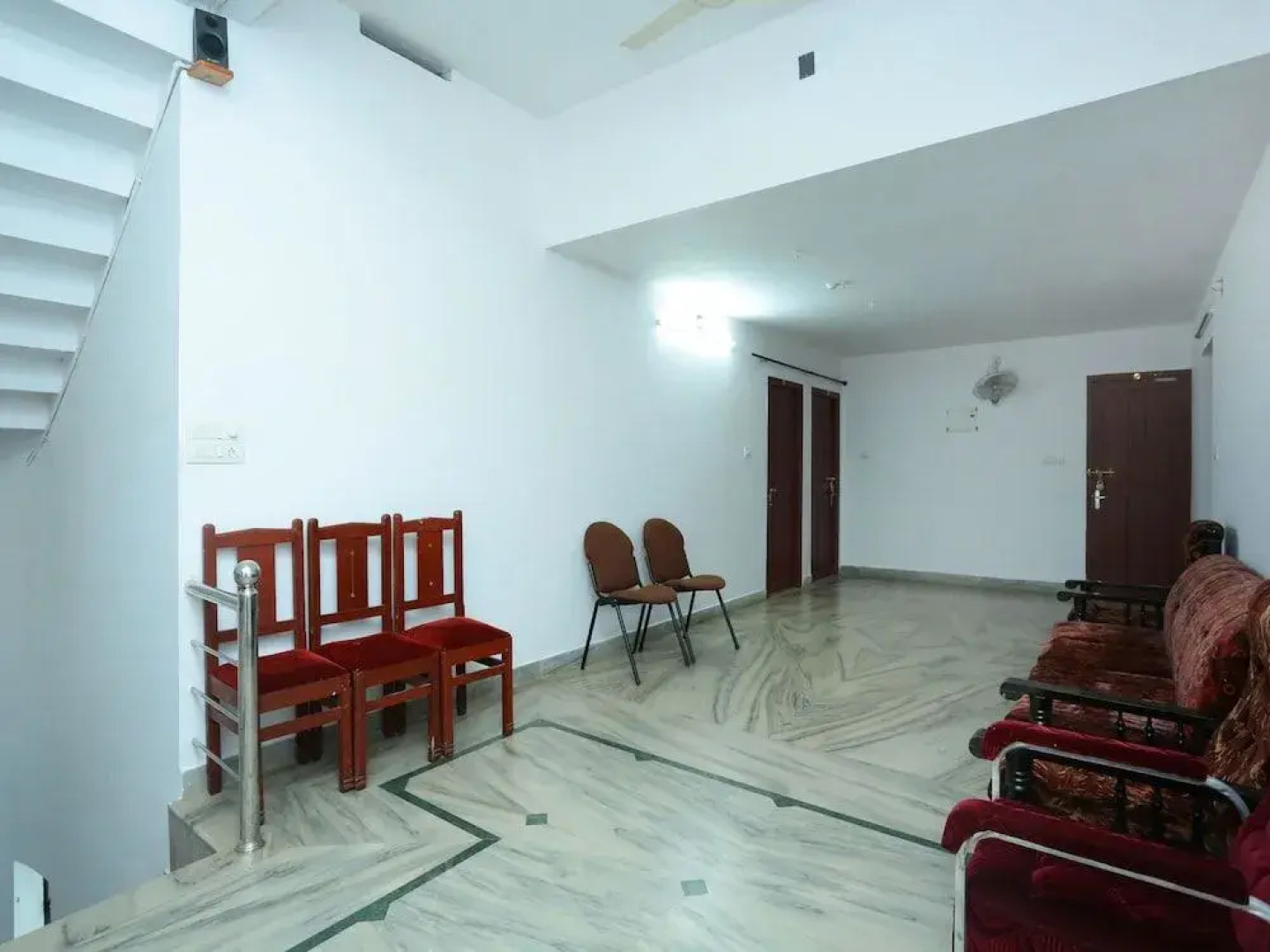 Oyo 16717 Sreekrishna Kailas Inn