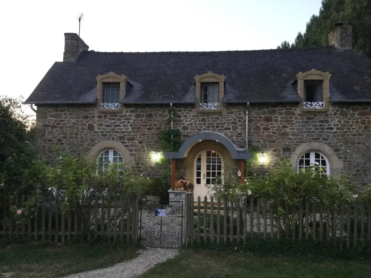 House With 2 Bedrooms in Évran, With Wonderful Lake View, Enclosed Gar