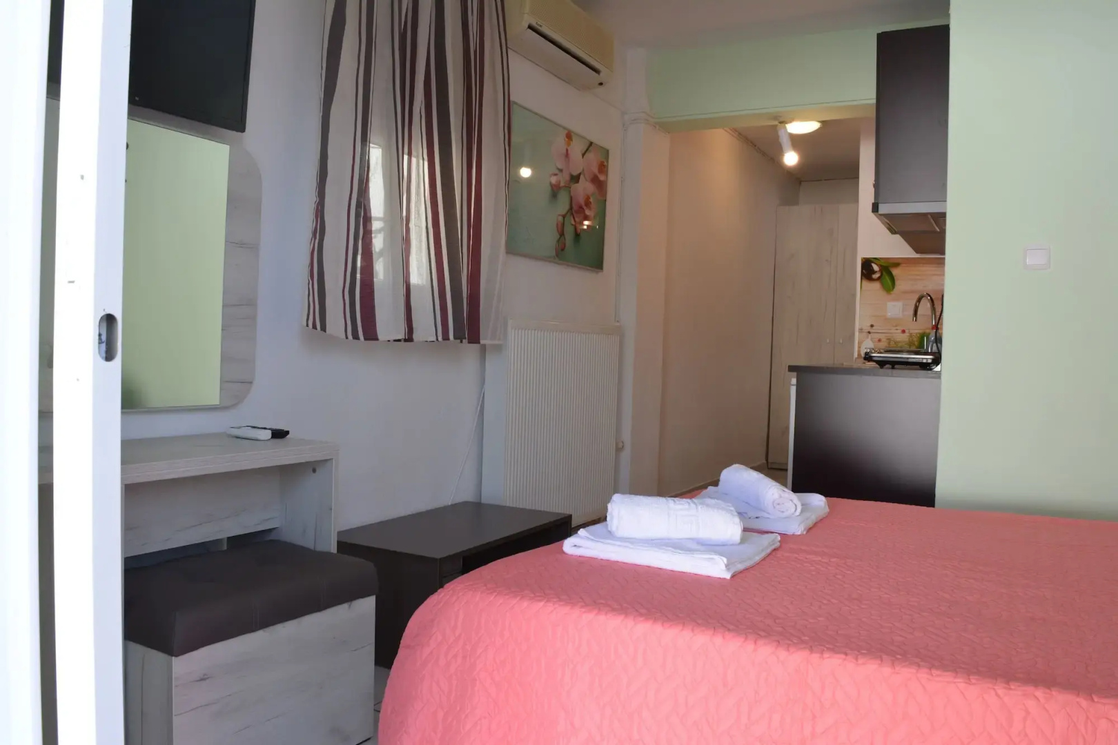 Dias Apartments