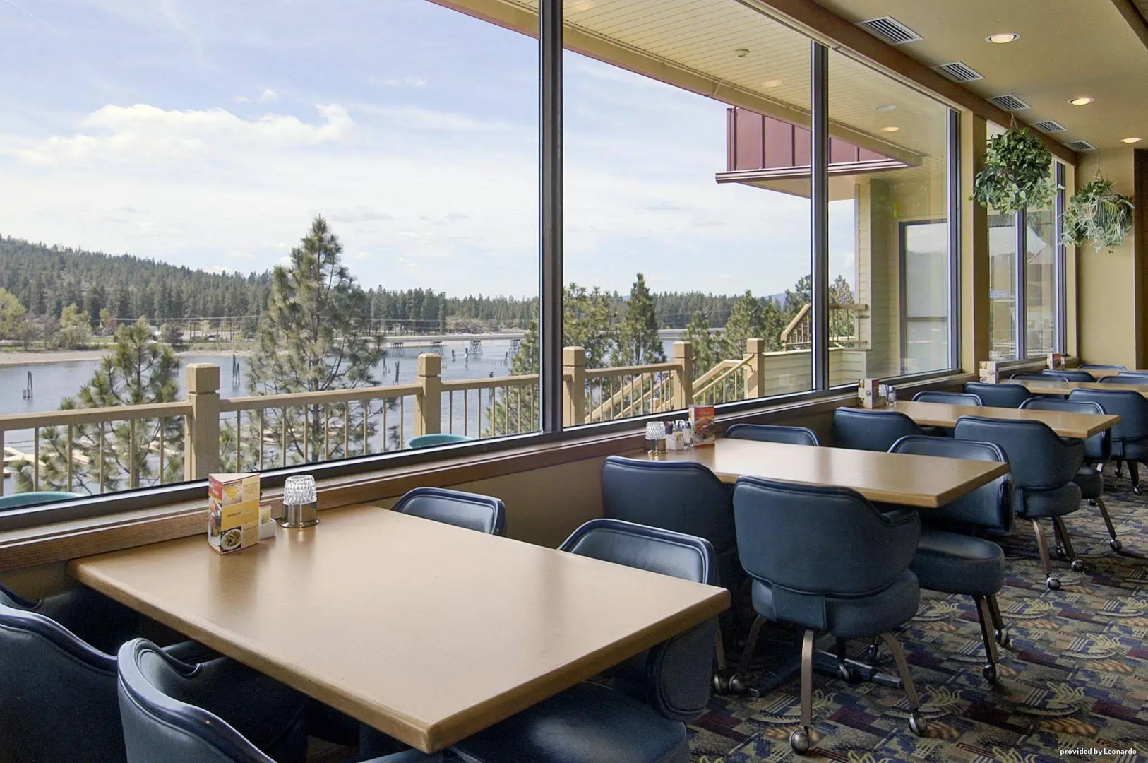 Red Lion Hotel Templin's on the River