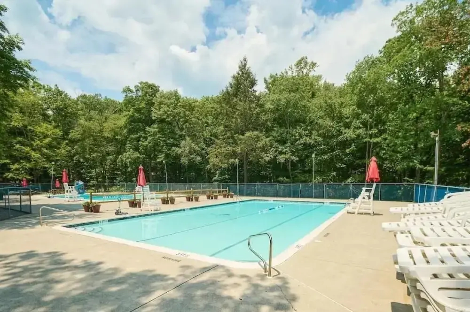 Luxury Family Escape Hottub/sauna/billiard/pool 4 Bedroom Home by RedAwning