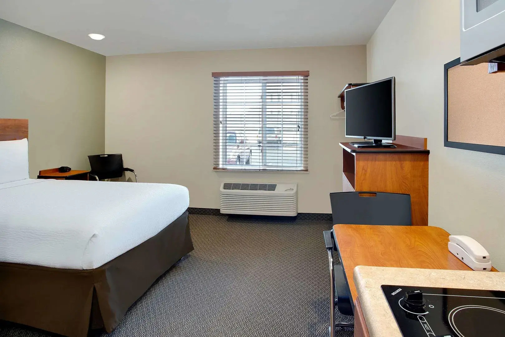WoodSpring Suites Columbus North I-270